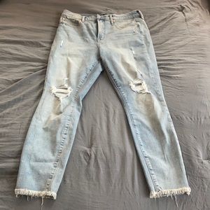 Gap light wash distressed skinny jeans - size 12 / 31